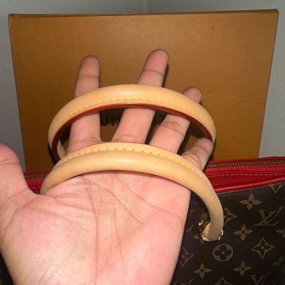 Louis Vuitton Pallas MM Monogram - Picture 5 of 16